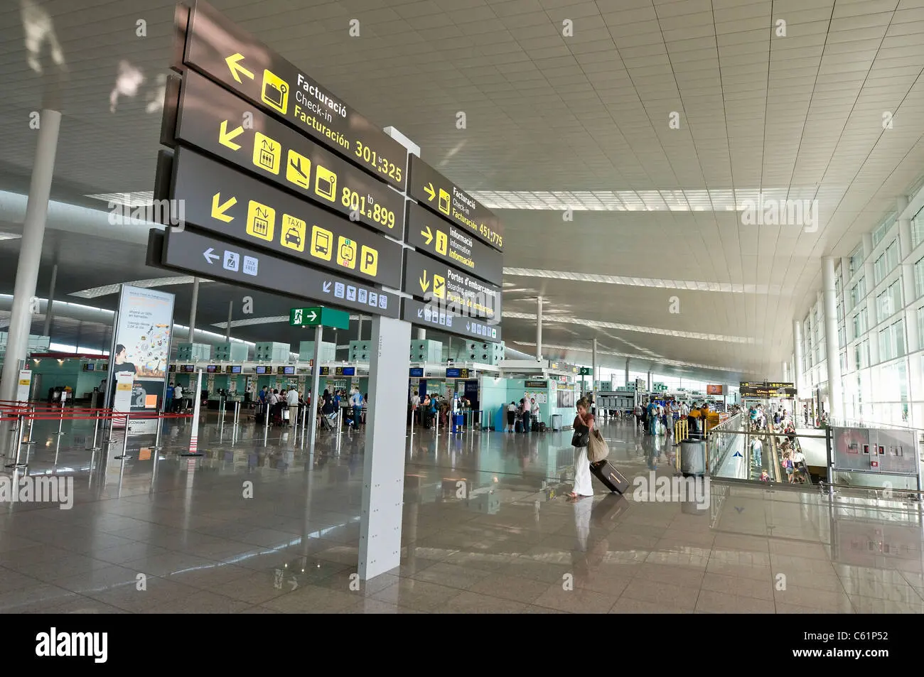 aeropuerto barcelona t1 fotocopias - Cómo se llama el aeropuerto de Madrid
