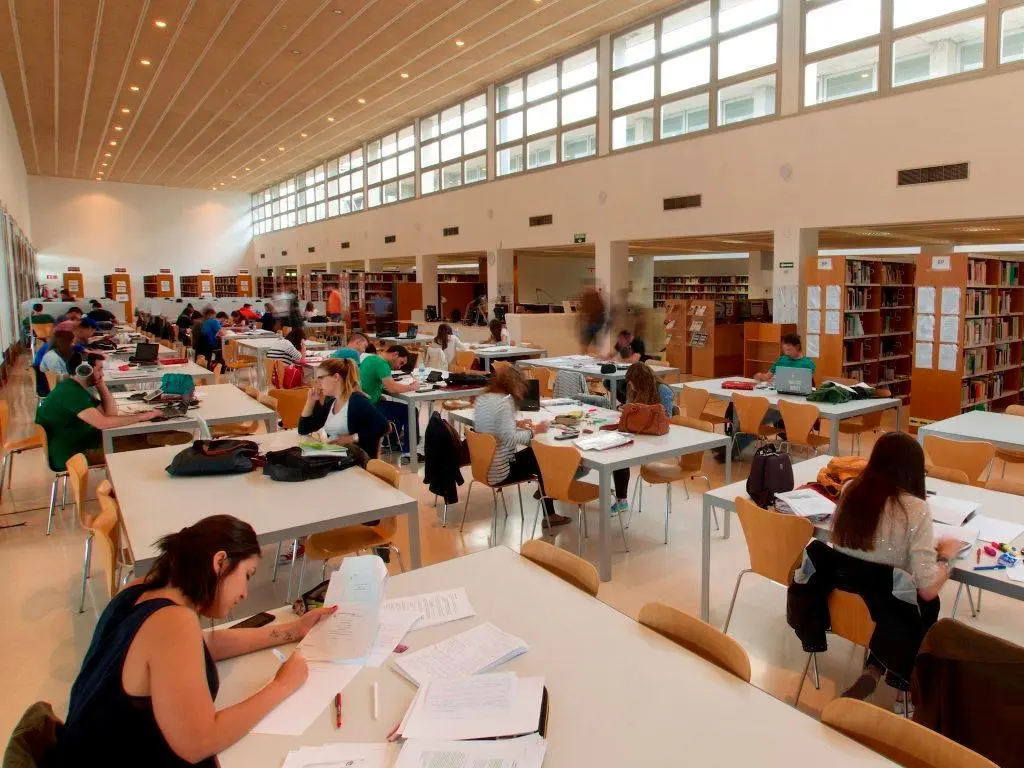 biblioteca campus urv secesades crai - Qué es el CRAI URV